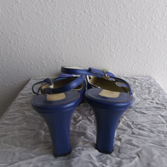 J. RENEE' Leather sole dress heels - Picture 3 of 4